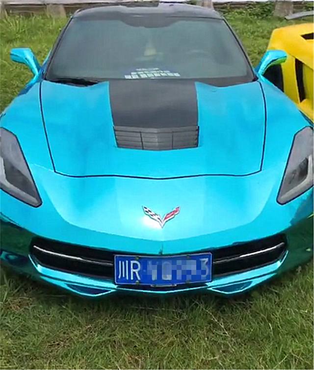 五菱宏光超跑型mini,五菱宏光小跑车 148万"五菱宏光"超跑现四川,车漆是荧光绿,回头率非常