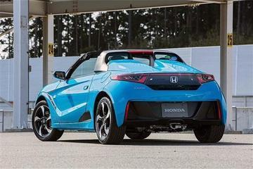 后驱双门“小钢炮”才12万，敞篷一开颜值甩思域十条街！