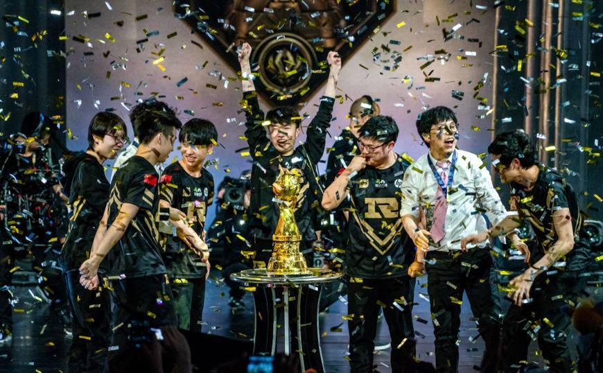 天天向上官方投票, uzi人气惨遭蔡徐坤碾压, 狗