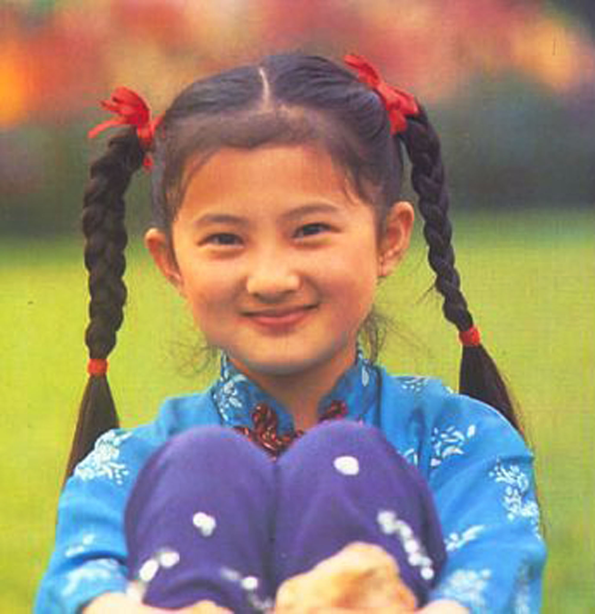 38岁“小婉君”近照曝光，身材发福变化大，老公来头不小！