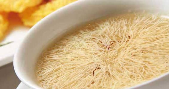 米其林三星主厨用25把刀炫刀工,中国人看到集