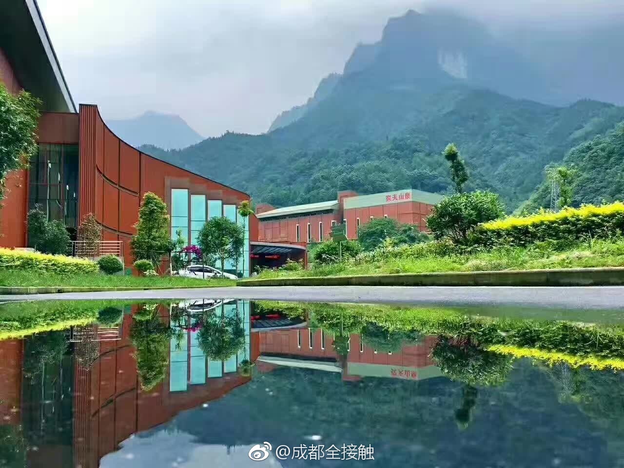 “我们不生产水,我们只是大自然的搬运工”