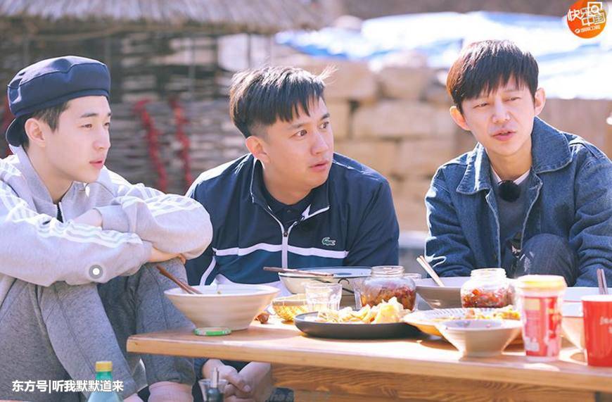 黄磊的后辈们,艺兴乖巧似儿子,大华有距离感,他