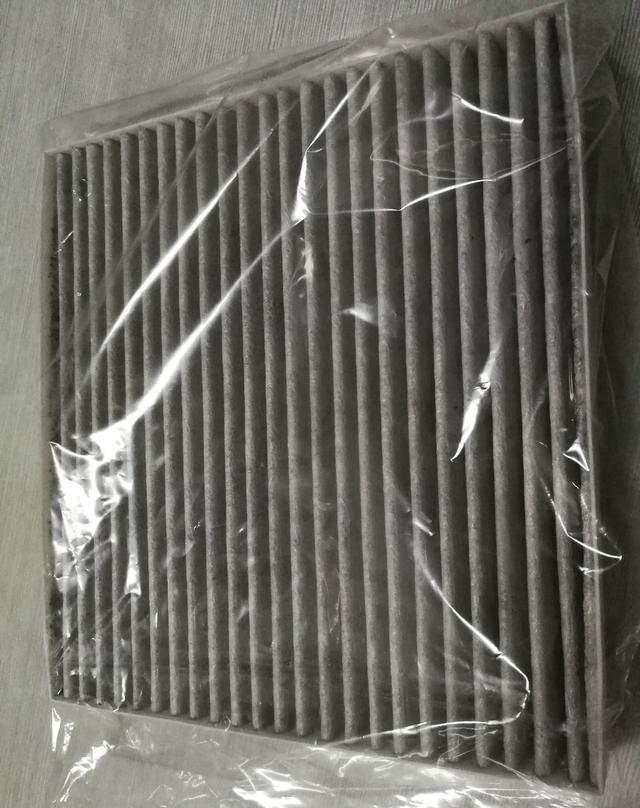 帝豪GS 1.3T用车一年感受, 车主: 空调滤芯更换, 不用去4S浪费钱