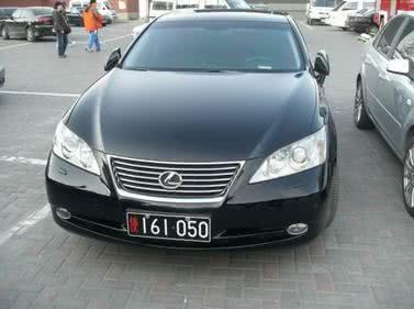 中国的5种颜色车牌!有三种颜色不太常见,一旦