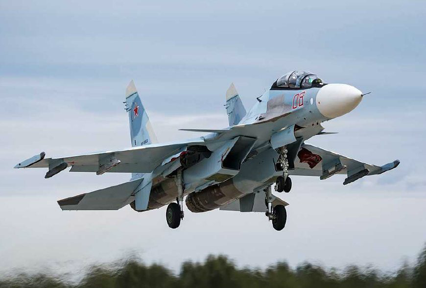 苏27,苏30,苏33,苏34和苏35等战机外观上的区