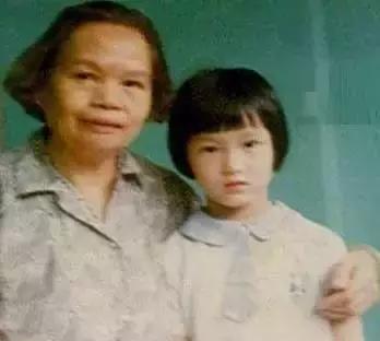 大量女星童年照流出?范冰冰16岁的照片好萌!