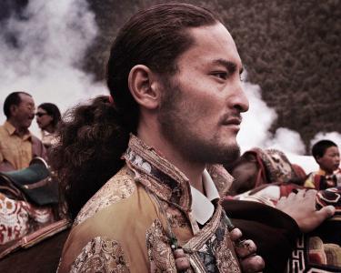 让穷游女们前赴后继的康巴汉子到底是什么鬼!