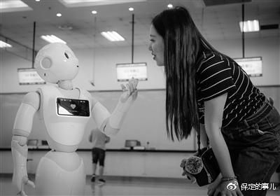 保定交警上半年连推九项举措创新智慧交管