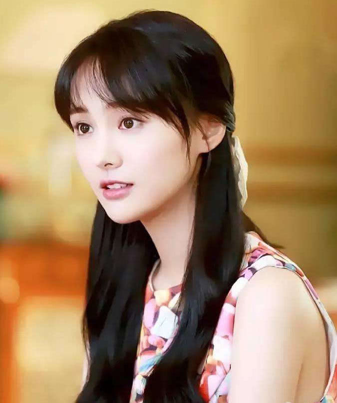 宋祖儿卸妆后,关晓彤卸妆后,郑爽卸妆后,差距不是一般