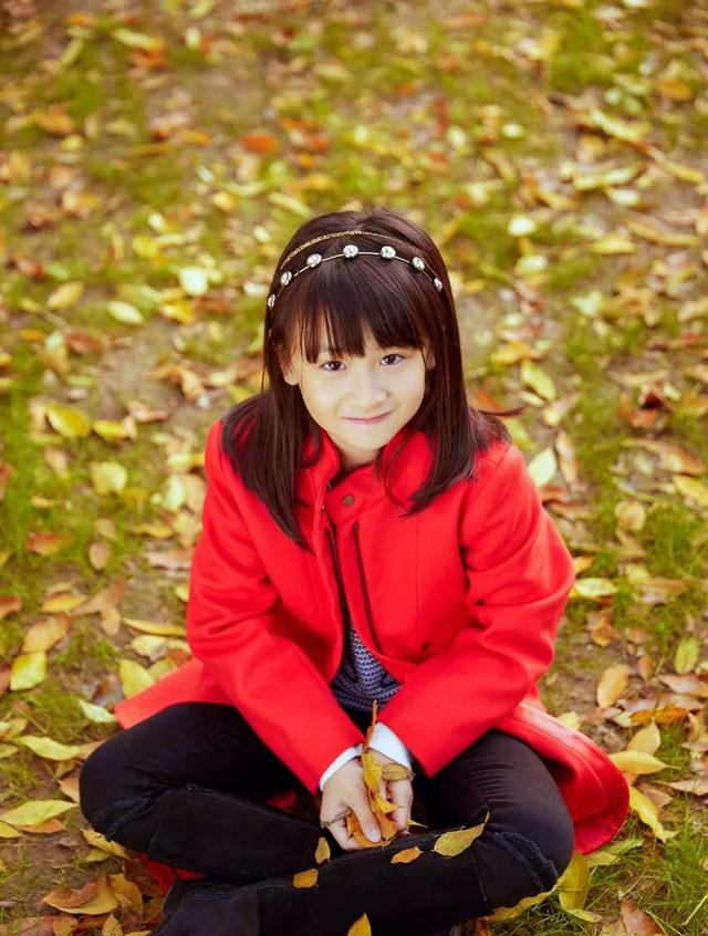 田亮晒女儿美照，久违的Cindy长出大长腿，越来越美