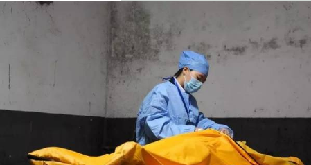 遗体化妆师只是普通职业,也是让人尊敬的职业