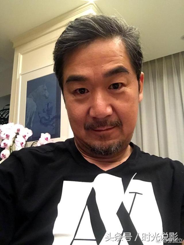 张国立深夜喝多了,发微博和粉丝互动,回复了一