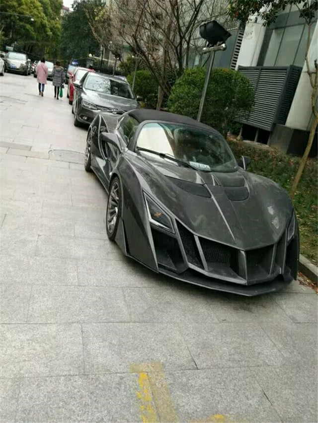 公司楼下来了一台跑车,这外形兰博基尼都没法比,就是没人认识!