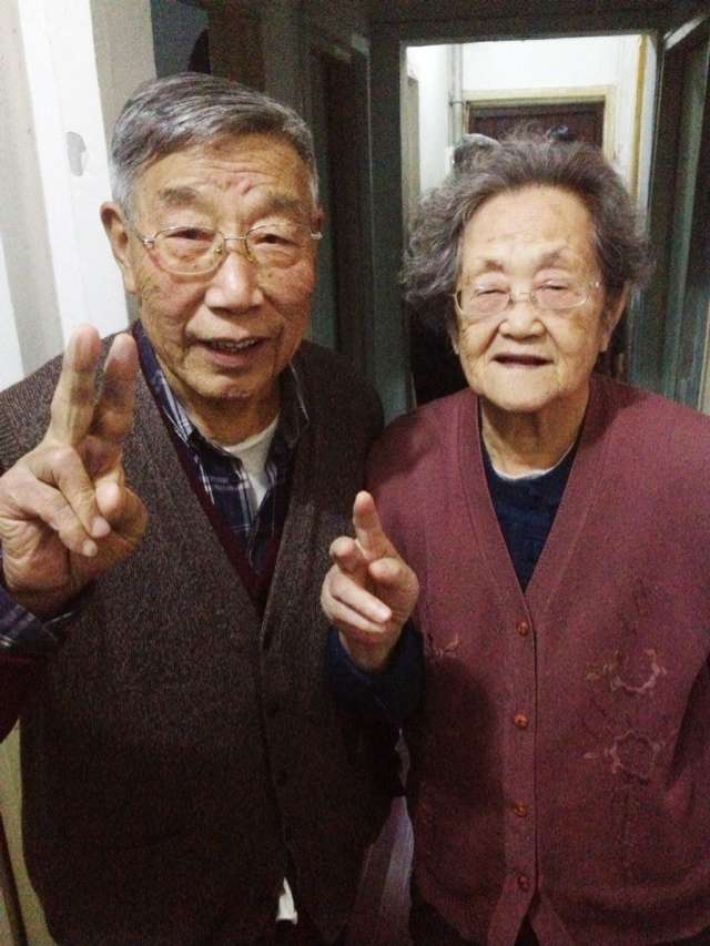 描写老爷爷老奶奶的爱情