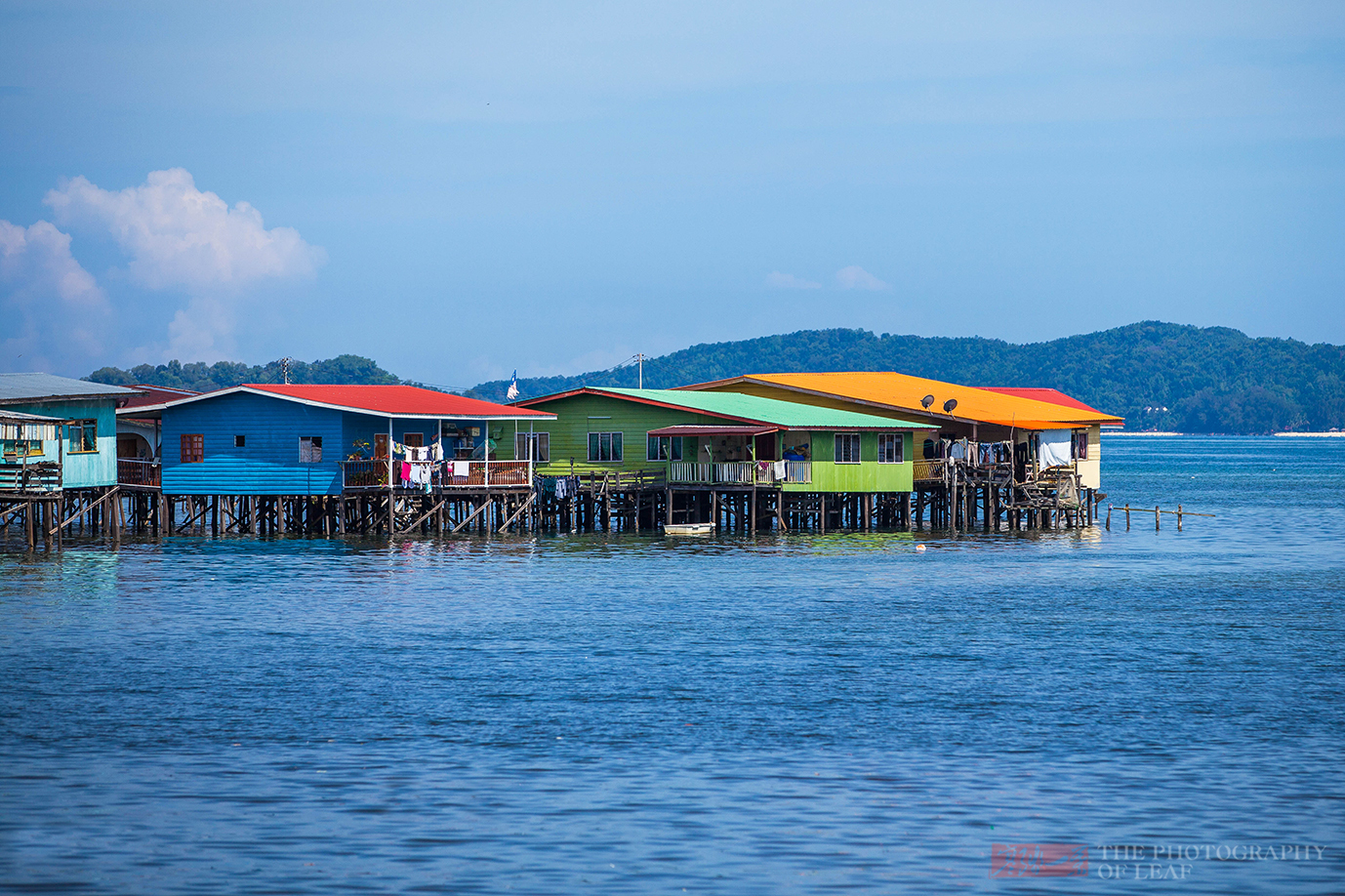 马来西亚这座城市人口40万,华人有30万,他们住