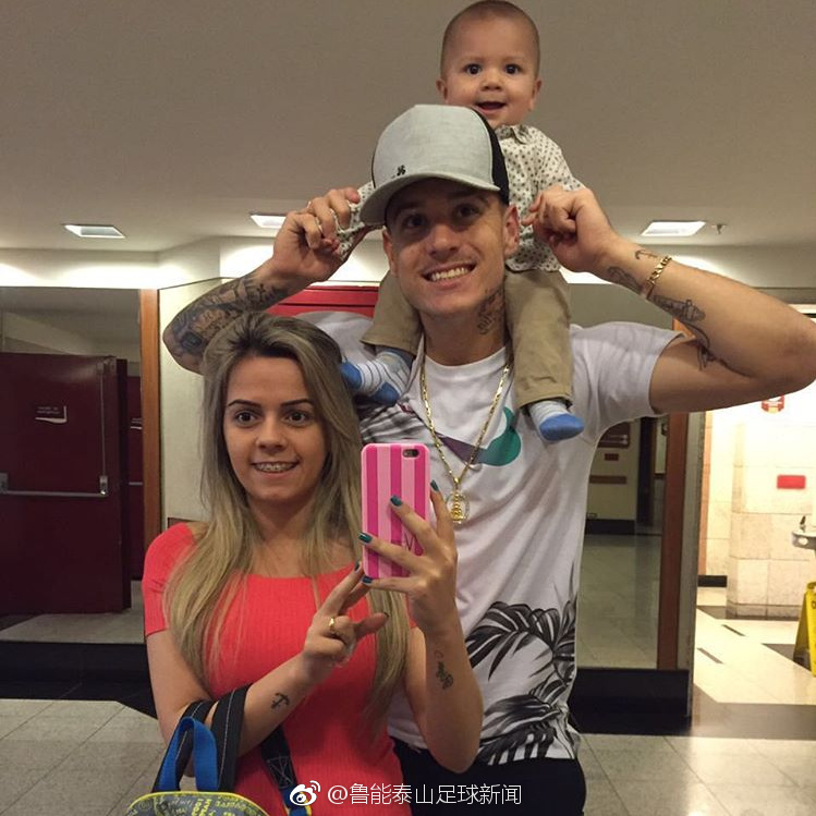 鲁能新援罗杰-格德斯与他的小可爱~