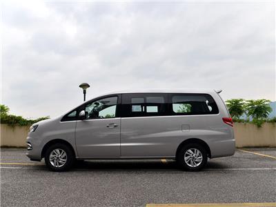 超过3米的轴距空间很灵活，全系标配ABS＋EBD＋BA，还有柴油版