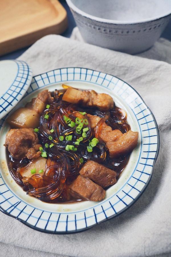 口感香醇的猪肉炖粉条,粉条与猪肉的完美组合