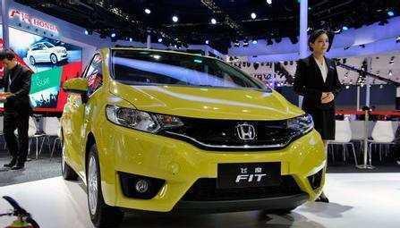 飞度到底神不神, 拉长变MPV, 增高成SUV!