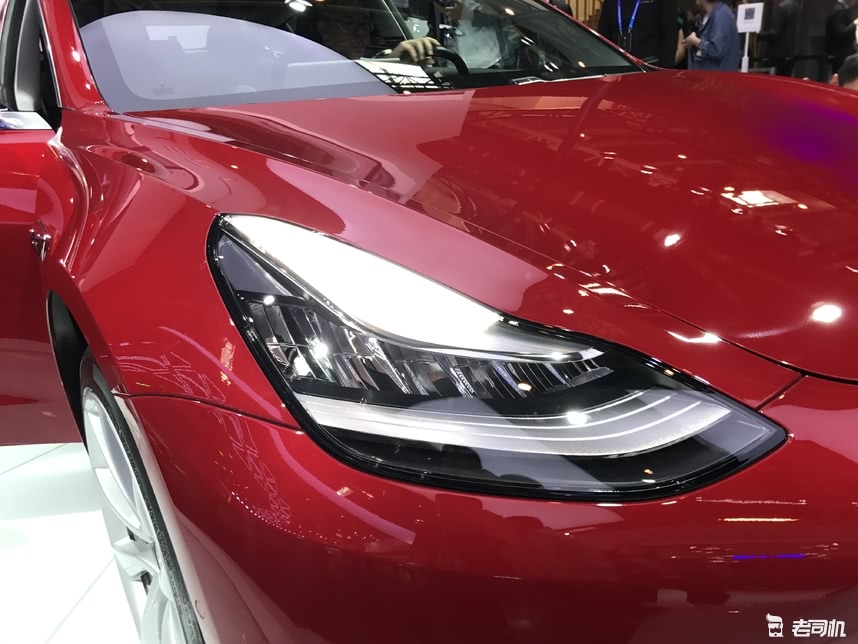 特拉斯MODEL 3亮相北京车展 全车搭载黑科技 科幻造型秒杀BBA