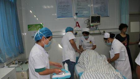 怀胎十月, 遭丈夫各种打骂, 孩子出生后, 婆婆指