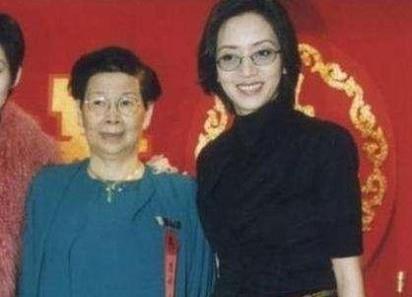 梅艳芳内衣裤拍卖图片_梅艳芳的内衣裤
