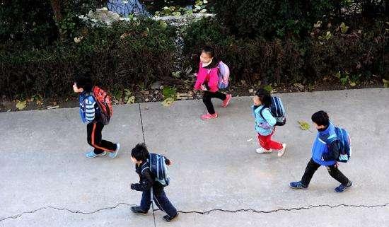 儿童英语线上课哪个好？孩子学习进步来了解！