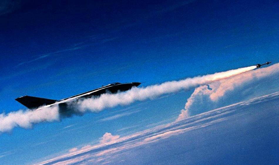 曾经中国最强的战斗机,歼8,战机发射霹雳8导弹