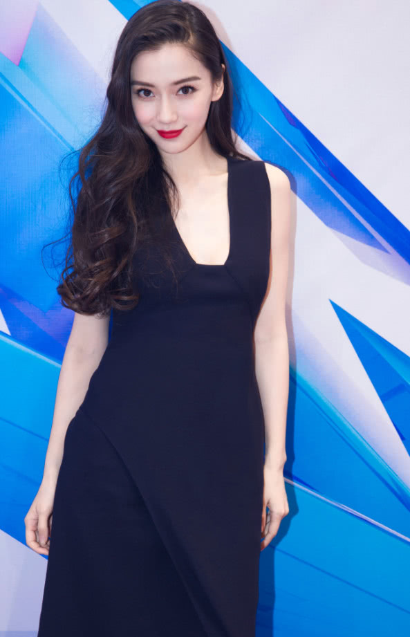 杨颖穿内衣_杨颖穿内衣内裤照片