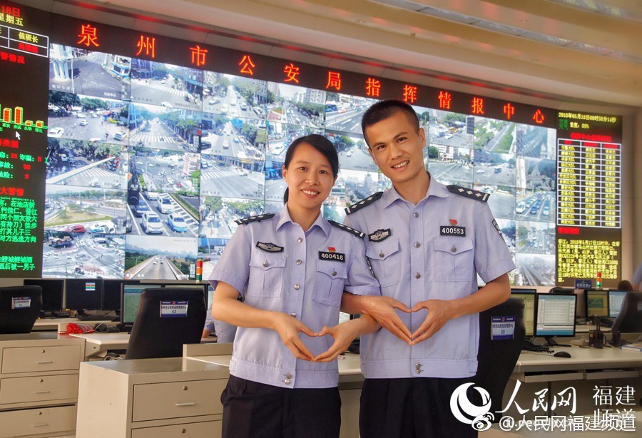 甜蜜暴击!同款工作服就是最好的情侣装