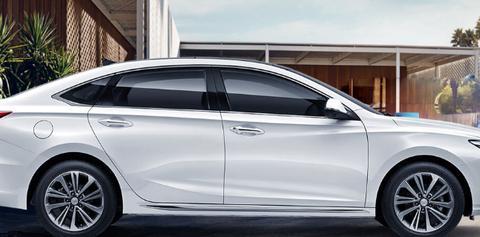 这辆基于长安汽车全新“生命动感”设计理念指导下诞生睿骋CC