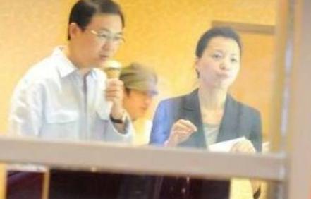 密春雷结婚4年才知道，董卿17年前已把最好的自己给了这个男人