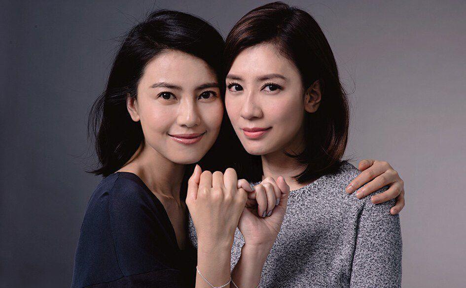 高圆圆与贾静雯合照, 表情神同步傻傻分不清 最美闺蜜组合