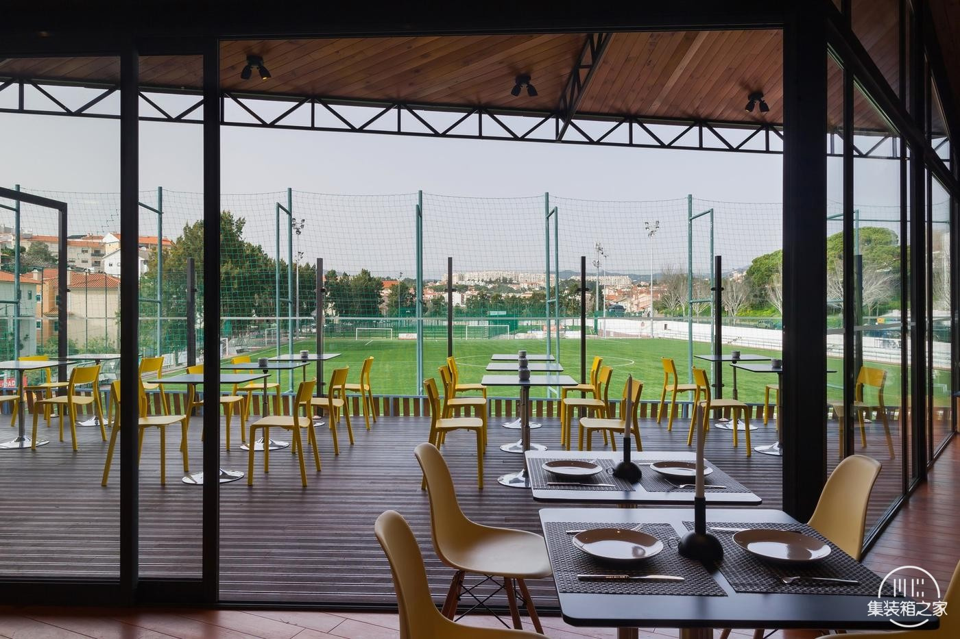 雅罗斯拉夫加兰特创新设计工作室为葡萄牙埃