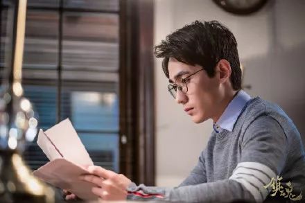 主编撕粉丝,差点糊掉朱一龙时尚资源,然而镇魂