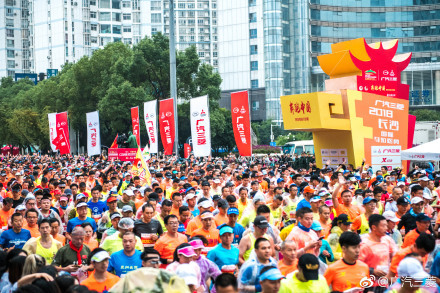 2018长沙国际马拉松开跑，祺智EV传递绿色健康生活理念