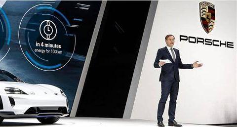 保时捷纯电动汽车Mission E，充电15分钟能跑400公里！