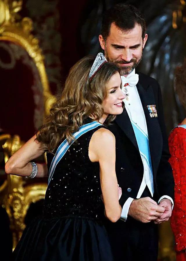 日本太子妃气病皇后,西班牙太后王后当众推搡,婆媳矛盾世界难题