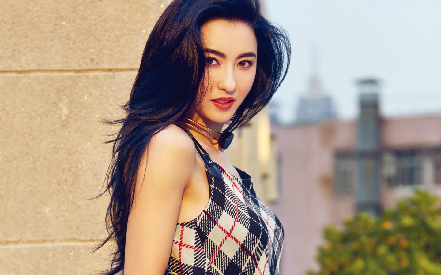 张柏芝复出首作《如果爱》获双网第一,谢霆锋