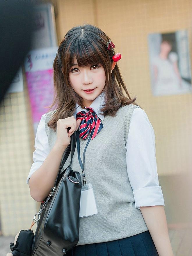 日本的学生装搭配就是这样的很可爱