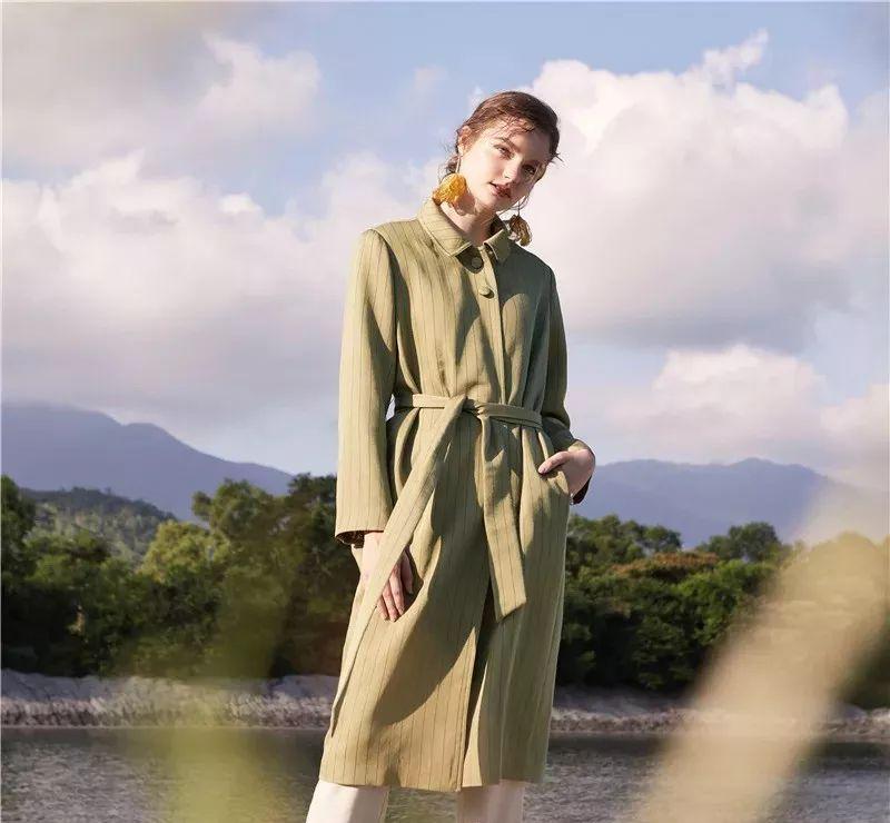 穿上这些"抹茶色"的衣服,清新甜美!