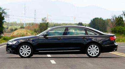 10万提辆众泰新车，美女同事没看车标还以为是进口奥迪