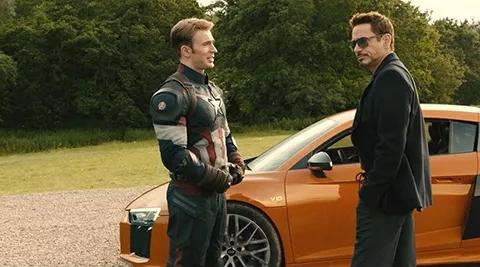 漫威超级英雄都开什么车? 钢铁侠奥迪R8