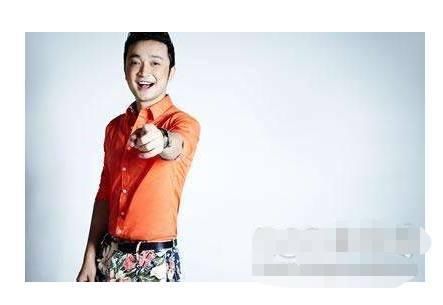 维族和回族都信奉伊斯兰教不吃猪肉，那么这两个民族区别在哪里?