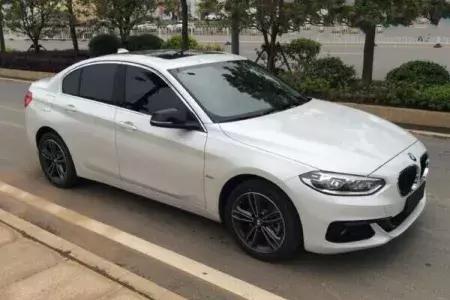 宝马终于厚道了一次，新车比奥迪A4L上档次，15万吊打迈腾帕萨特