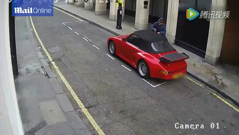 为啥国内软顶敞篷车很少？遇上这样的事谁都要疯了！