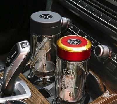 关于车上喝茶的故事, 这辆高能车内还配了茶具喝茶