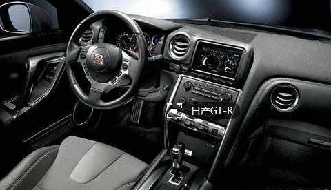 这4款豪车独特的点火方式，图2在方向盘上，图4白捡都不会开