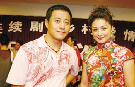 王长贵的妻子是"女儿"的闺蜜,网友:嫁了一个爹?